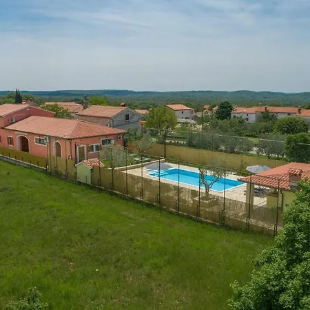 וילה Spacious Perkovic With Private Pool And Jacuzzi